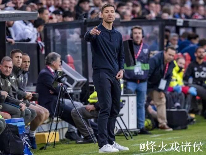 首胜！穆里尼奥击败欧洲四冠王，皇马决定欧冠成